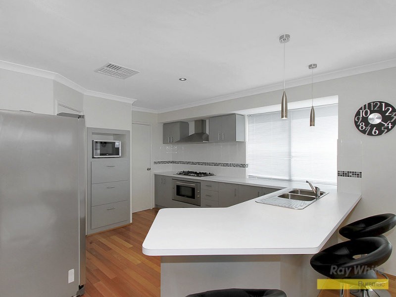 24 Chalkwell Bend, Landsdale WA 6065