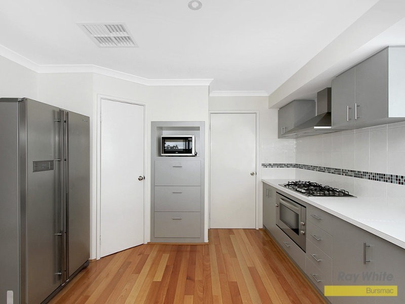 24 Chalkwell Bend, Landsdale WA 6065