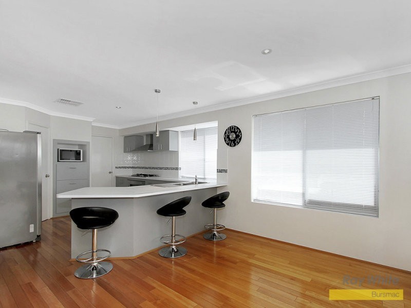 24 Chalkwell Bend, Landsdale WA 6065