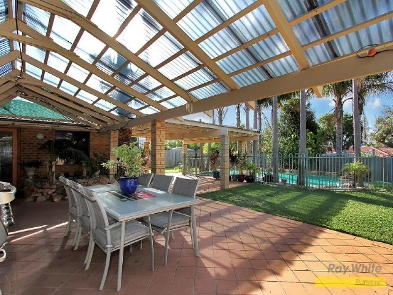 6 Cromwell Road, Alexander Heights WA 6064