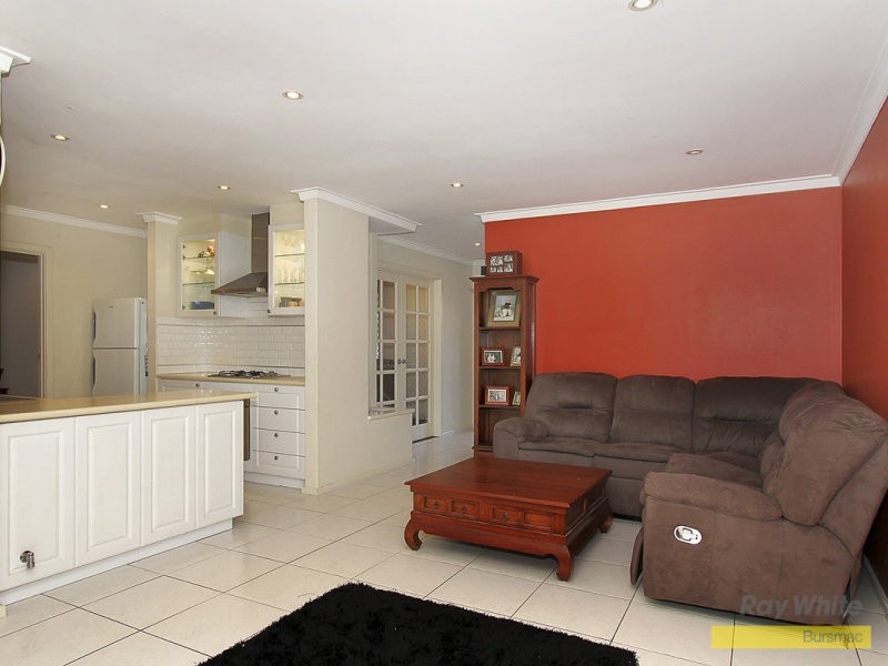 6 Cromwell Road, Alexander Heights WA 6064