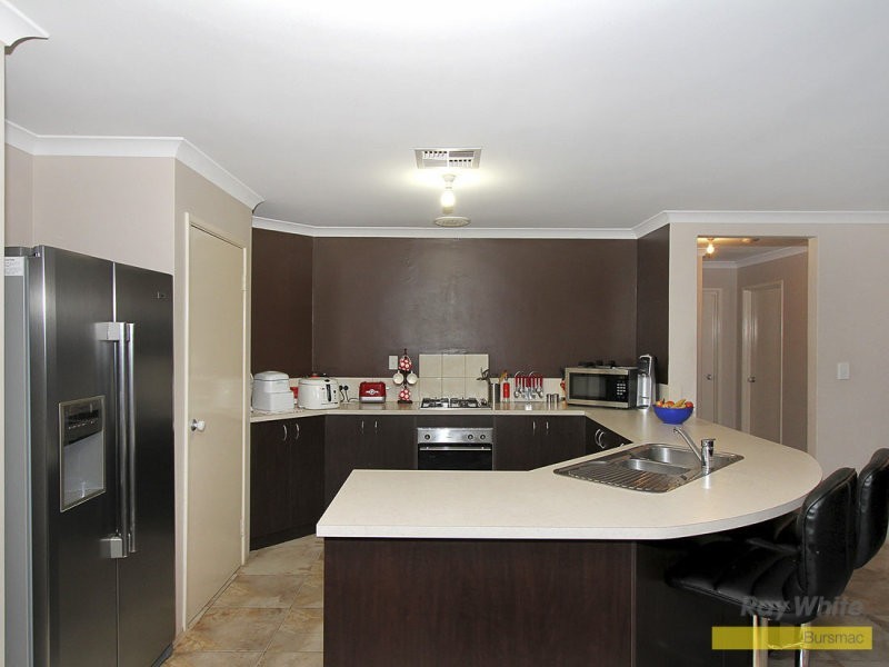 6 Holywell Street, Middle Swan WA 6056