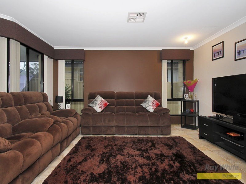 6 Holywell Street, Middle Swan WA 6056