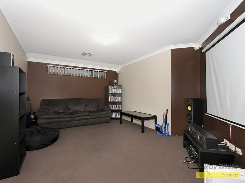 6 Holywell Street, Middle Swan WA 6056