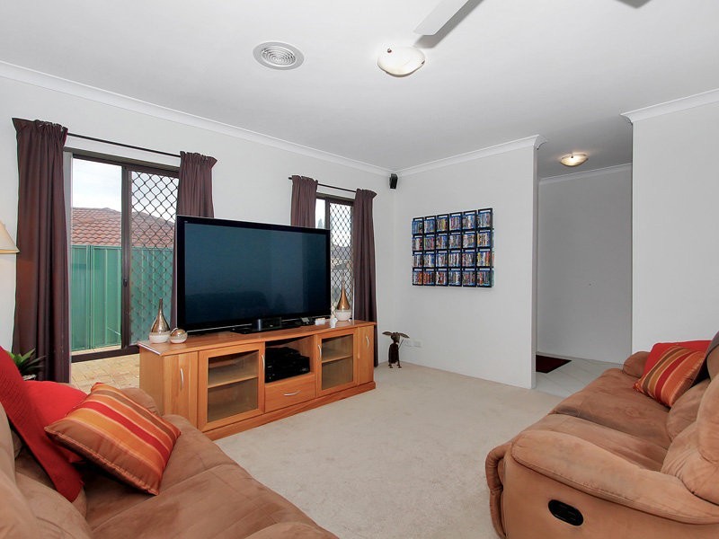 5B Elstar Close, Alexander Heights WA 6064