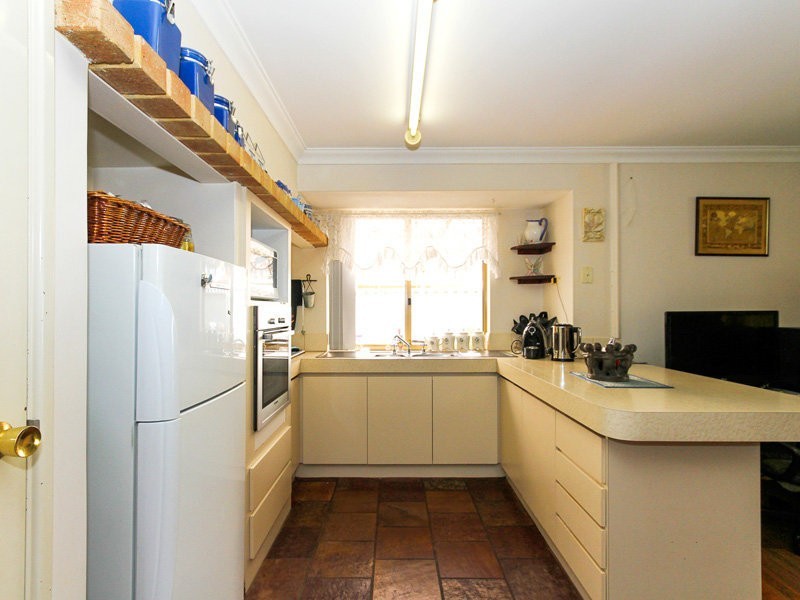 8 Pinnacles Place, Ballajura WA 6066