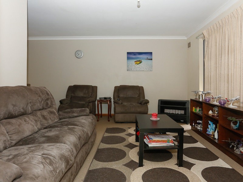 37 Jaegar Square, Ballajura WA 6066