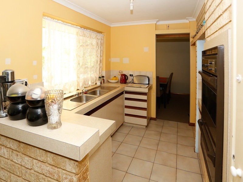 37 Jaegar Square, Ballajura WA 6066