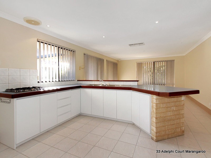 33 Adelphi Court, Marangaroo WA 6064