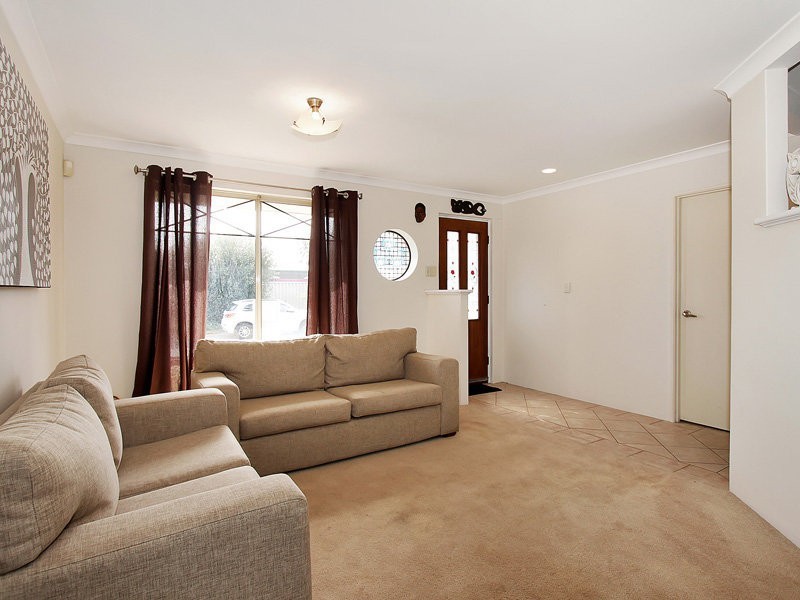 2 Zion Grove, Ballajura WA 6066