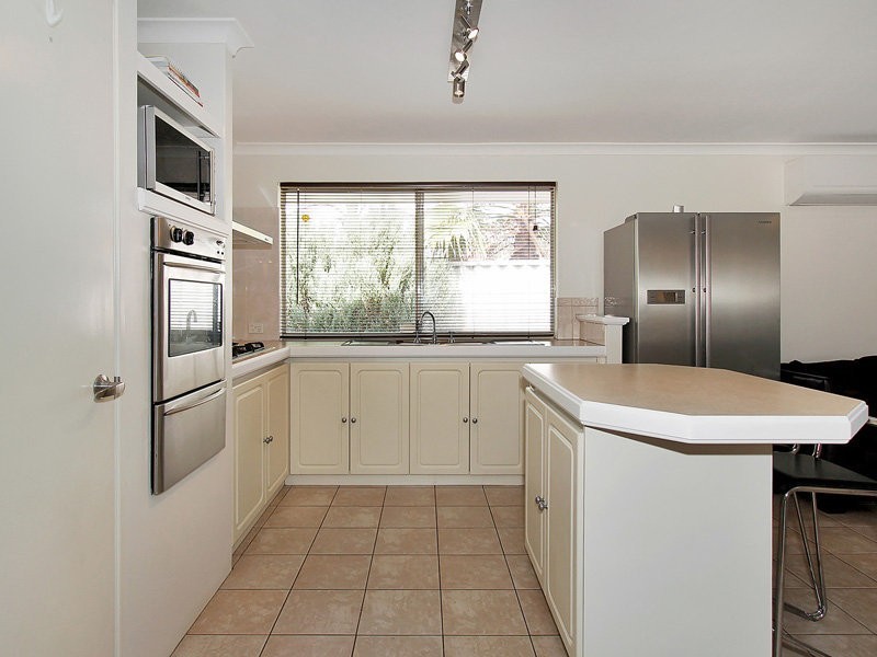 2 Zion Grove, Ballajura WA 6066