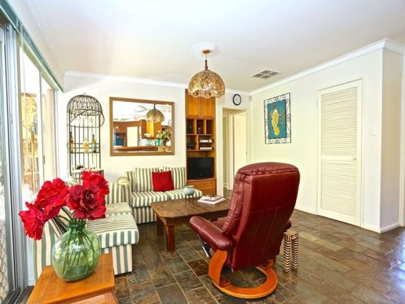 21 Ridgehaven Ramble, Ballajura WA 6066