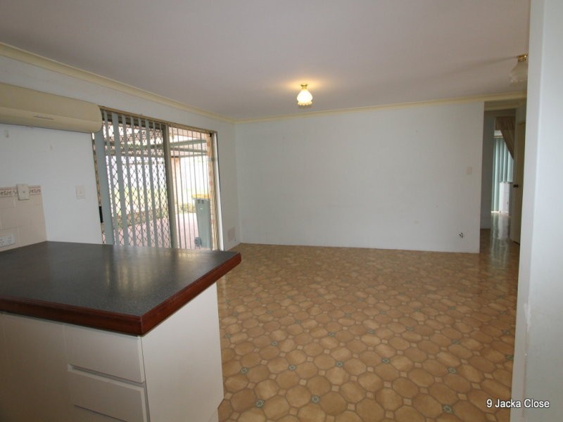 9 Jacka Close, Marangaroo WA 6064