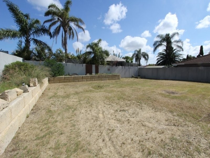 14 Ullswater Place, Balga WA 6061