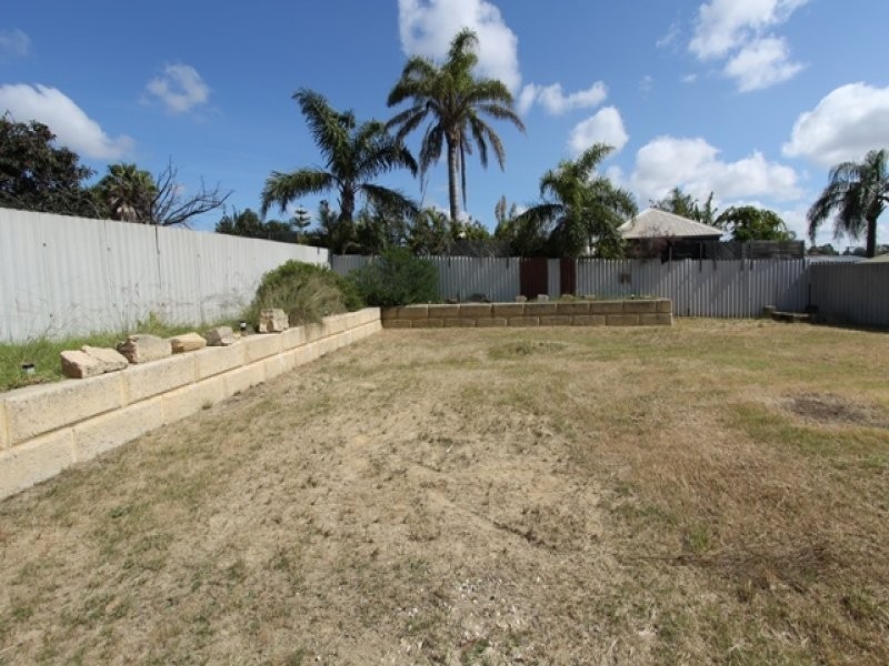 14 Ullswater Place, Balga WA 6061