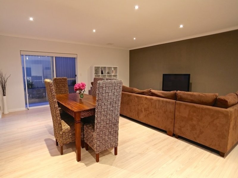 18 Turnwood Vista, Wanneroo WA 6065