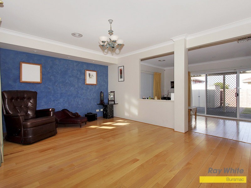 12 Oberon Close, Dianella WA 6059