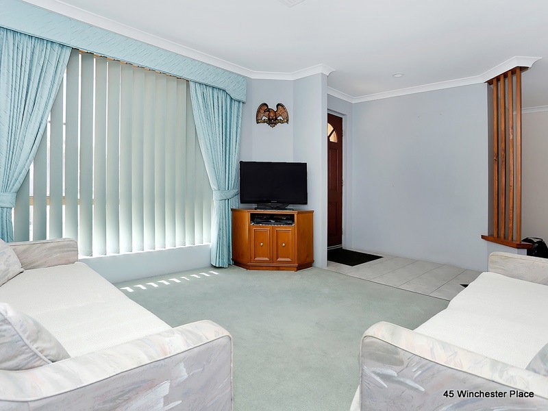 45 Winchester Place, Ballajura WA 6066