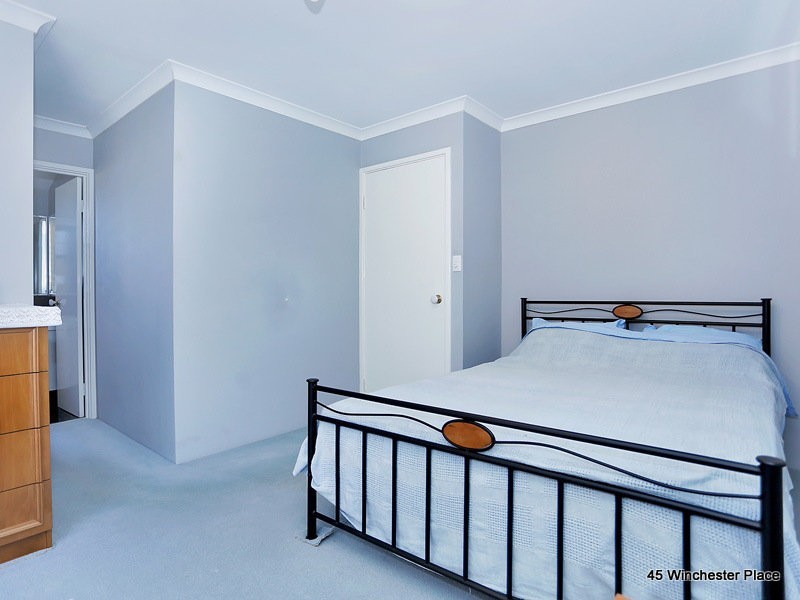 45 Winchester Place, Ballajura WA 6066