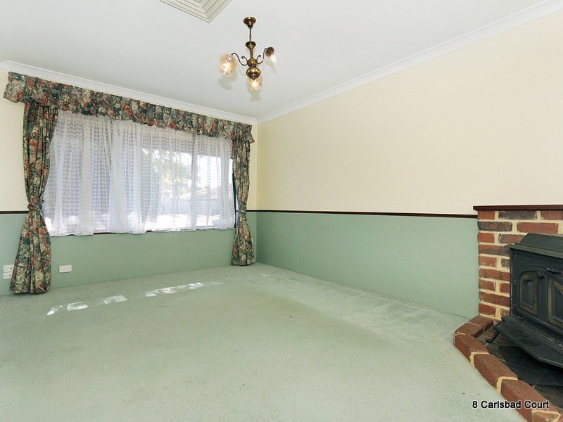 8 Carlsbad Court, Ballajura WA 6066