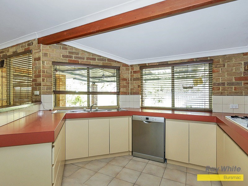 4 Goldfinch Grove, Ballajura WA 6066