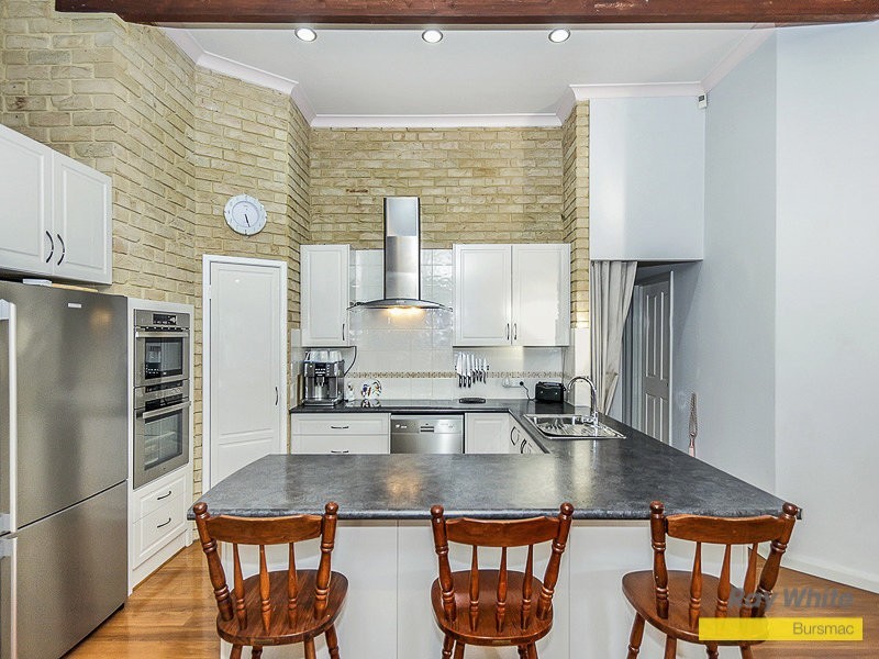 72 Kingfisher Avenue, Ballajura WA 6066