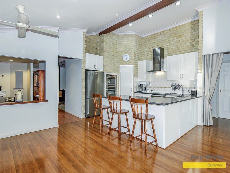 72 Kingfisher Avenue, Ballajura WA 6066