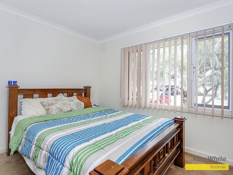 13C Calvert Way, Girrawheen WA 6064