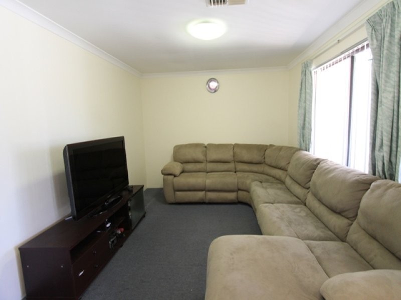 115 Kingfisher Avenue, Ballajura WA 6066