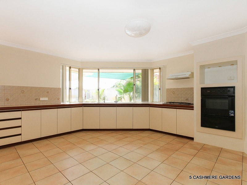 5 Cashmere Gardens, Ballajura WA 6066
