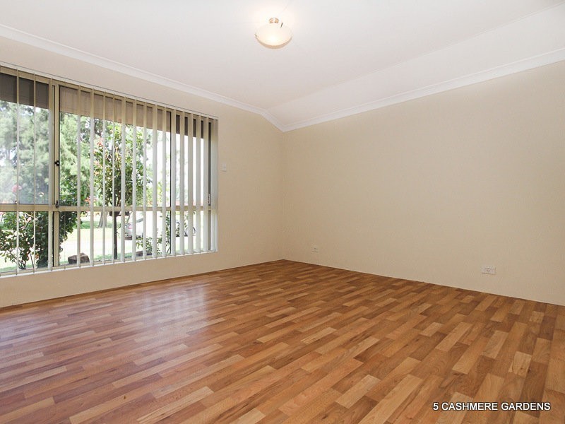 5 Cashmere Gardens, Ballajura WA 6066