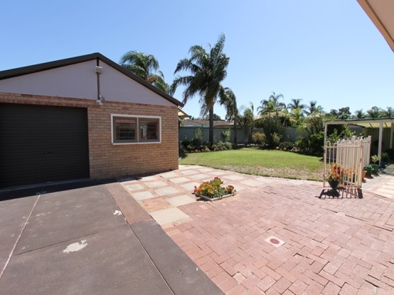 41 Kingfisher Avenue, Ballajura WA 6066