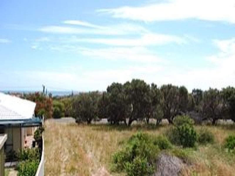 37 Scrivener Place, Halls Head WA 6210