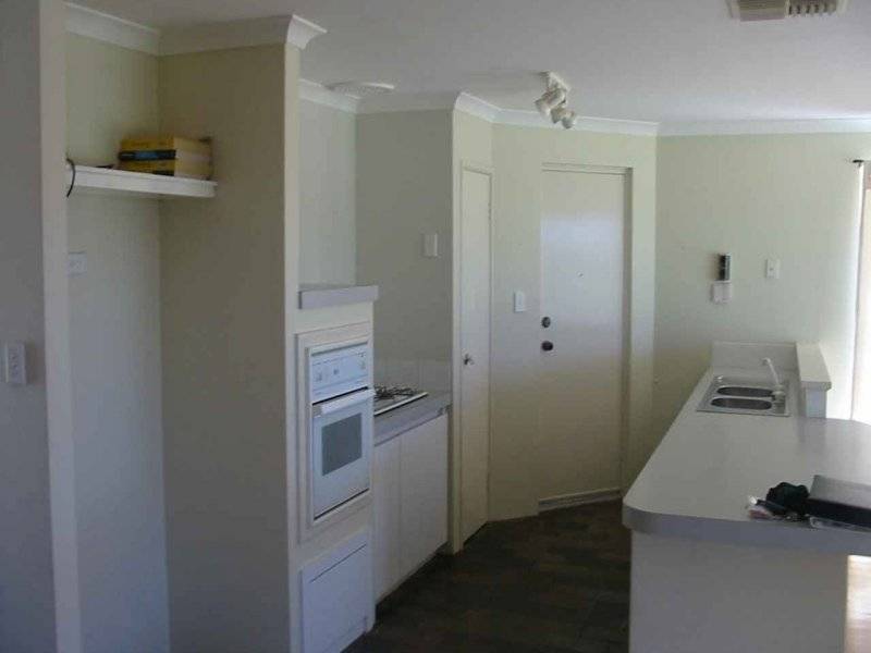 27 Madura Close, Ballajura WA 6066