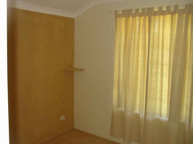 27 Madura Close, Ballajura WA 6066