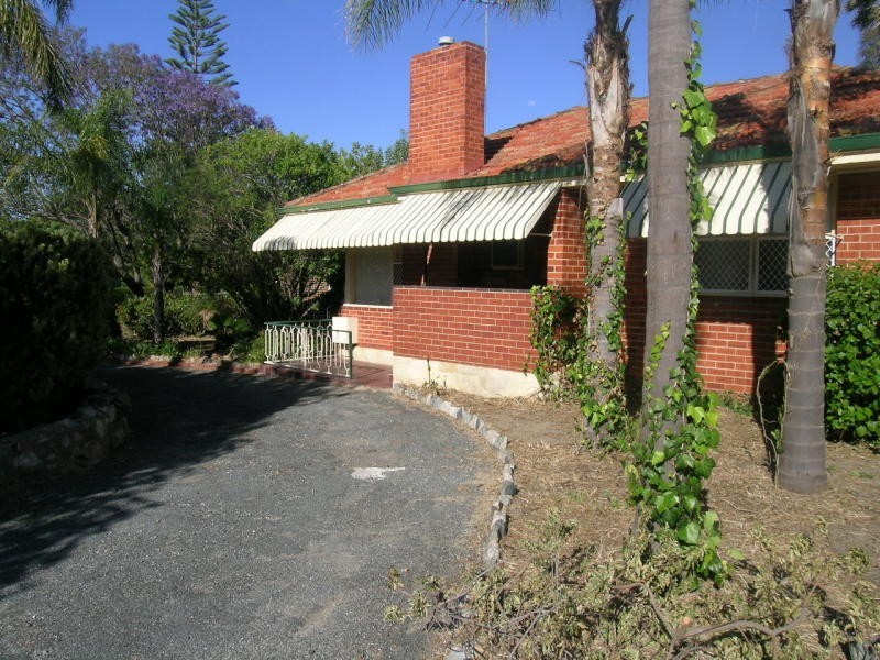 8 Compton Street, Balga WA 6061