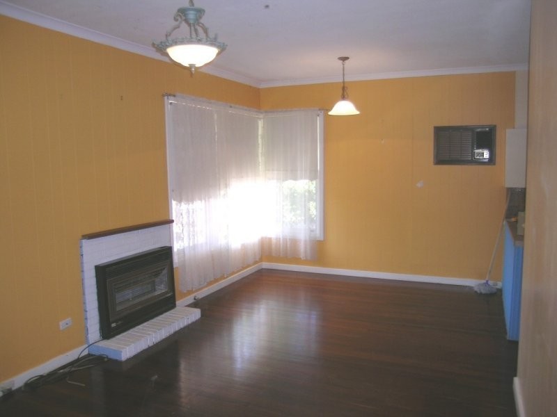 8 Compton Street, Balga WA 6061