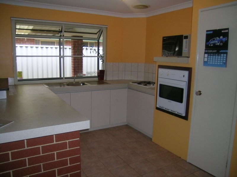 24 Tabubil Gardens, Ballajura WA 6066