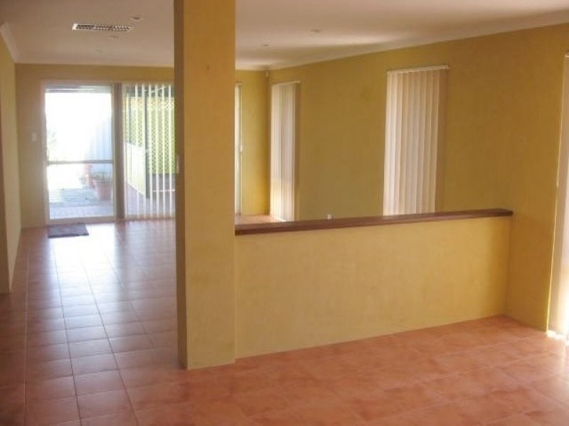 27 Yarrow Drive, Beechboro WA 6063