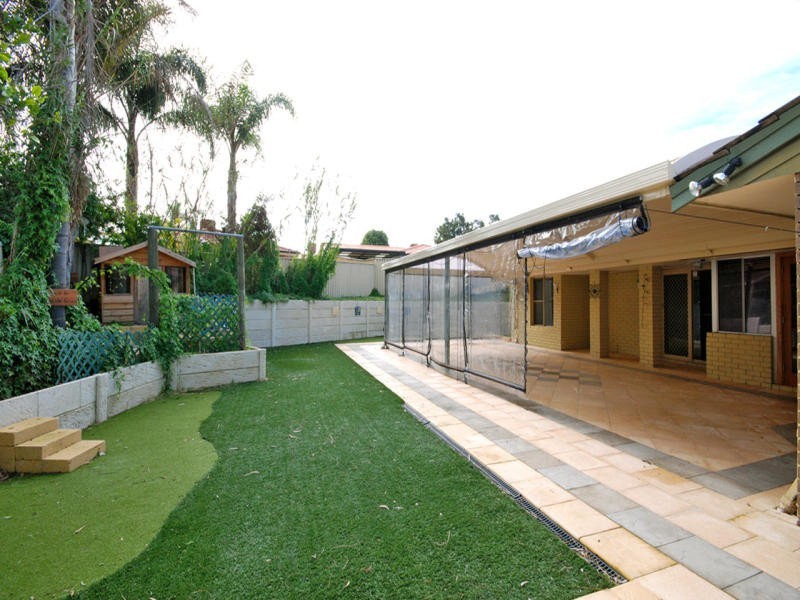 6 Hillside Grove, Ballajura WA 6066