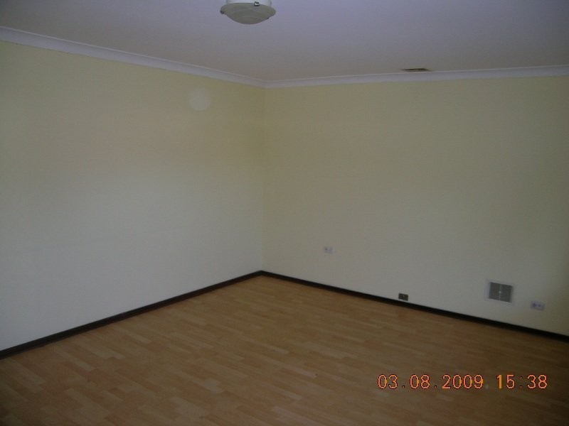 30 Darwin Crescent, Beechboro WA 6063