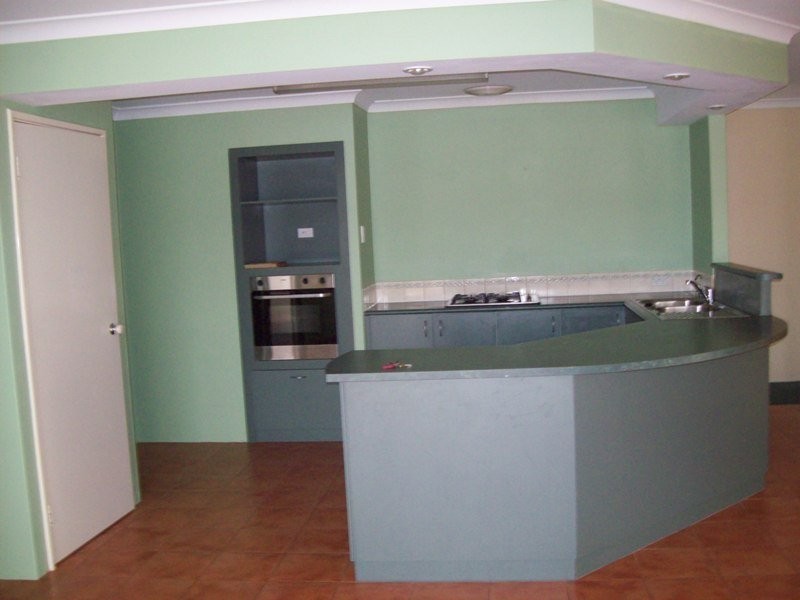 27 Yarrow Drive, Beechboro WA 6063