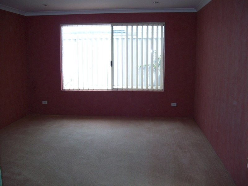 27 Yarrow Drive, Beechboro WA 6063