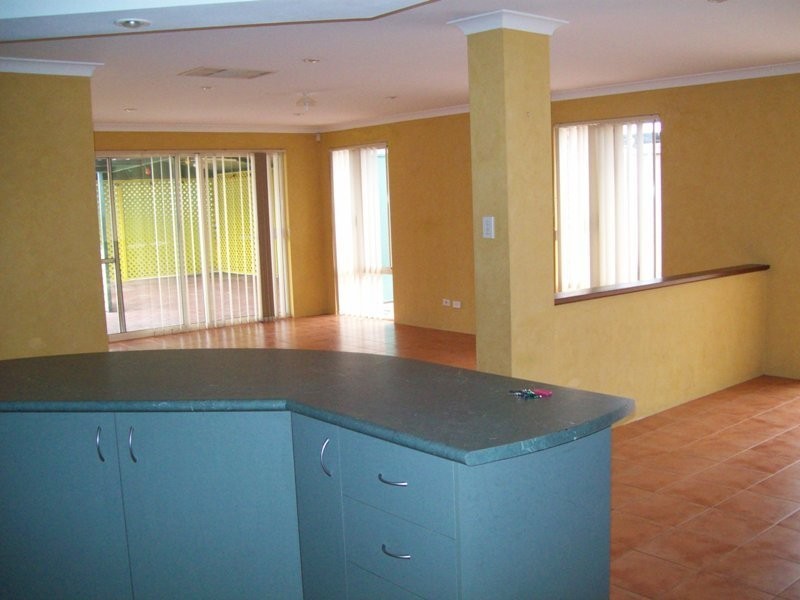 27 Yarrow Drive, Beechboro WA 6063