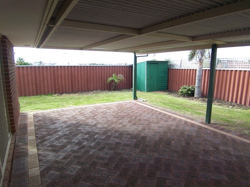 33 Little Green Gardens, Quinns Rocks WA 6030