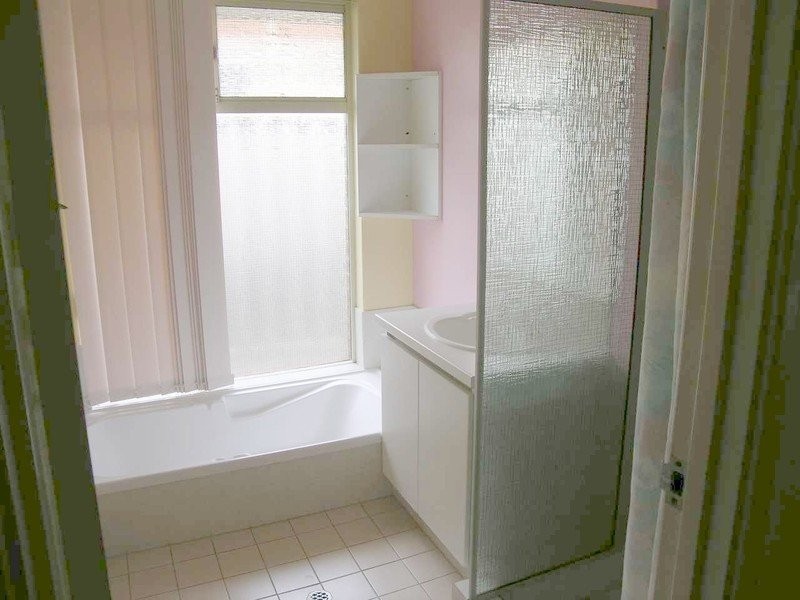 4 Woodleigh Gardens, Ballajura WA 6066