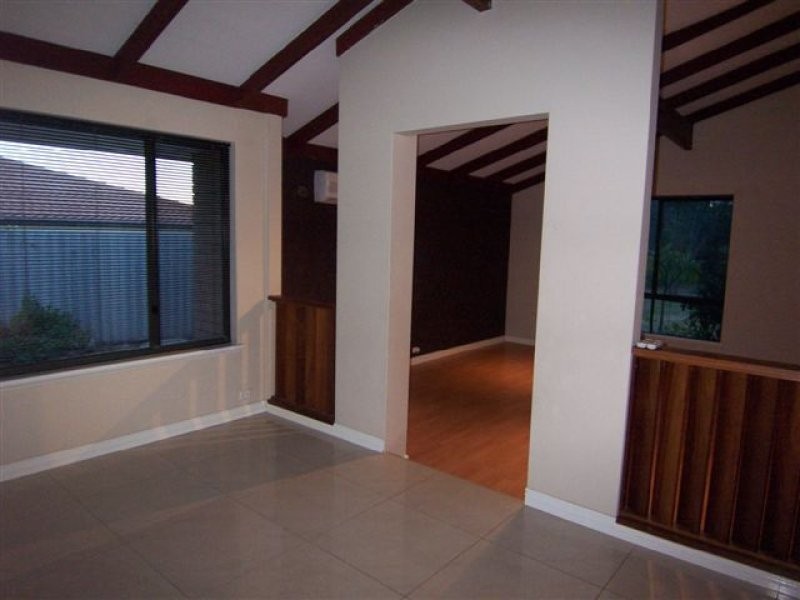 6 Westminster Place, Alexander Heights WA 6064