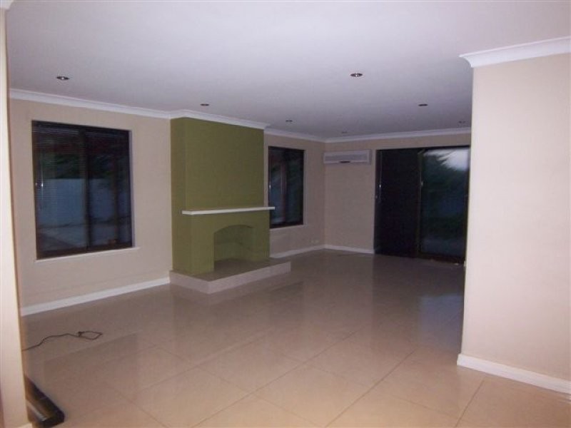 6 Westminster Place, Alexander Heights WA 6064