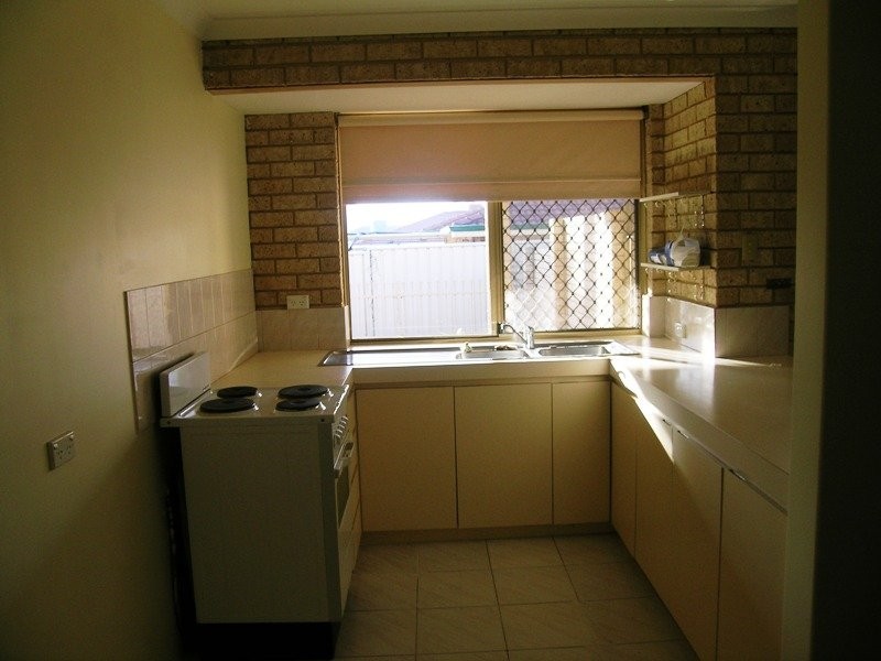 8 Dotterel Trail, Ballajura WA 6066