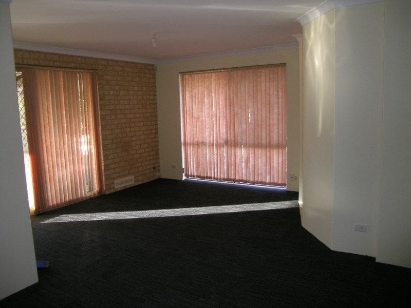 8 Dotterel Trail, Ballajura WA 6066